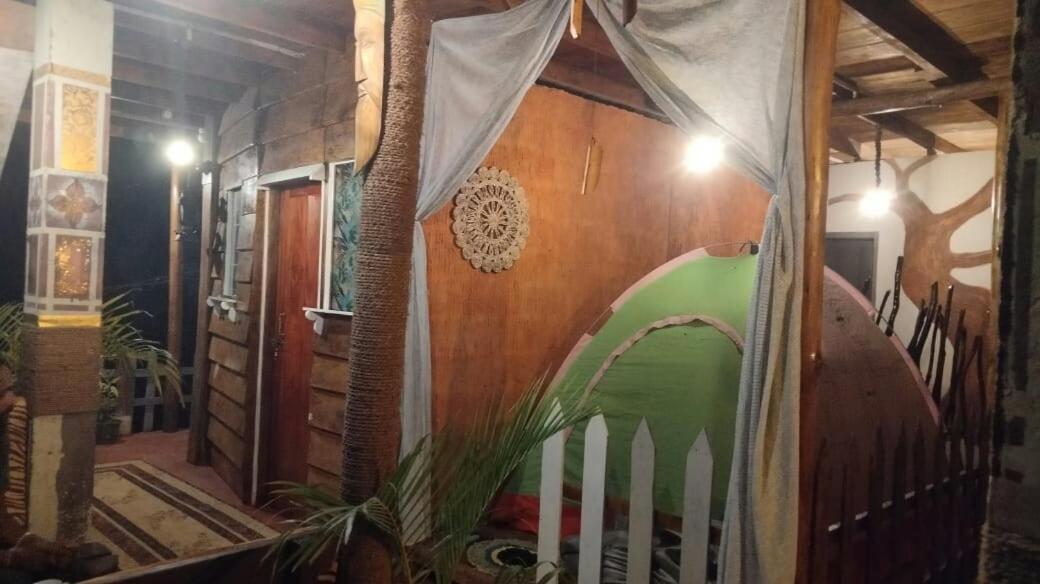 Tree House Cafe Ellaホステル エクステリア 写真